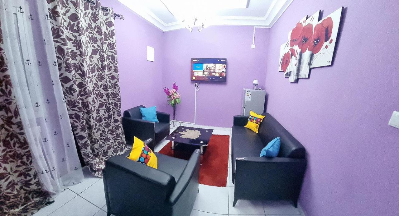 Residence Sighaka - Gold Apartment - Wifi, Gardien, Parking Дуала Экстерьер фото